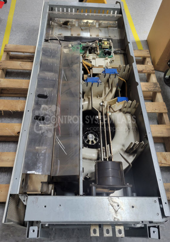 ACS 800 400kW Motor Controller  Input; 380-500V 3Ph 48-63Hz  Output; 0-Vin 0-300Hz 684A 3Ph